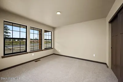 Property 26-10401 - Photo 6