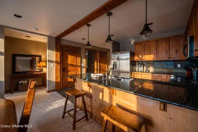 Property 26-10374 - Photo 2