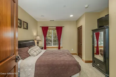 Property 25-10811 - Photo 12