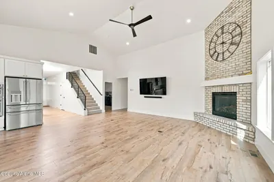 Property 26-9351 - Photo 17