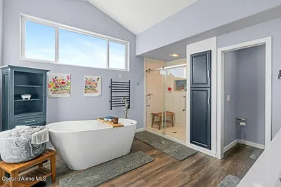 Property 26-10085 - Photo 13