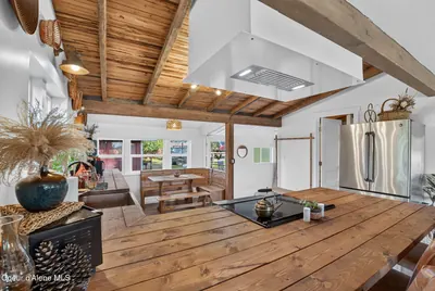 Property 26-9879 - Photo 11