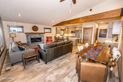 Property 26-1596 - Photo 2