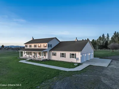 Property 26-3697 - Photo 2