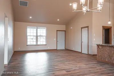Property 26-7933 - Photo 6