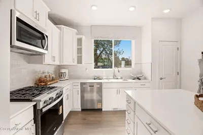 Property 26-9121 - Photo 11