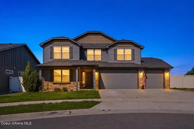 Property 26-10642 - Photo 1