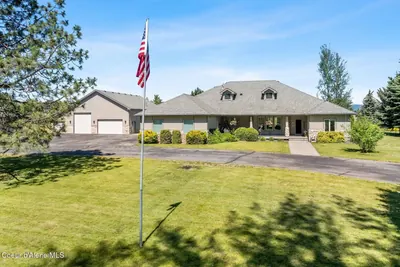 Property 26-8099 - Photo 43