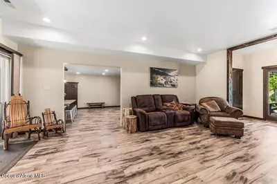 Property 26-6483 - Photo 11