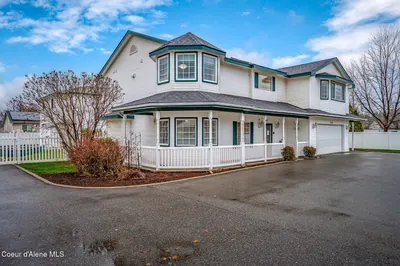 Property 26-7581 - Photo 1