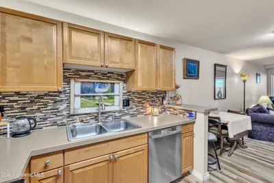 Property 26-9629 - Photo 5