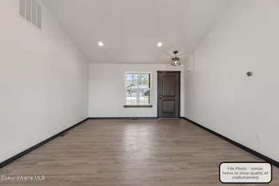 Property 26-3942 - Photo 5