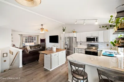 Property 26-10254 - Photo 3