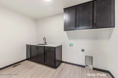 Property 26-10050 - Photo 19
