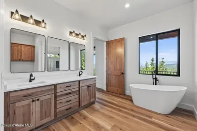 Property 26-9932 - Photo 54