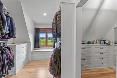 Property 26-10004 - Photo 27