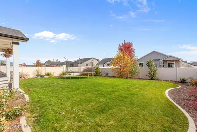 Property 26-10140 - Photo 25