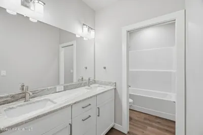 Property 26-8572 - Photo 26
