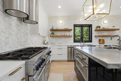 Property 26-7856 - Photo 27