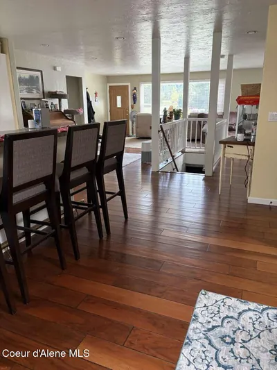 Property 26-10094 - Photo 2