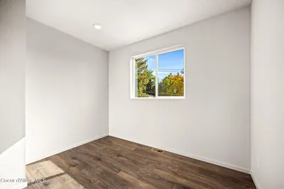 Property 26-10117 - Photo 24
