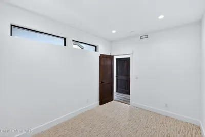 Property 26-6896 - Photo 15