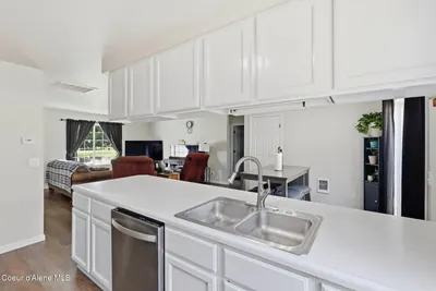 Property 26-7604 - Photo 3