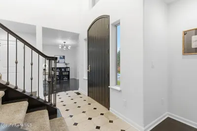 Property 26-8596 - Photo 2