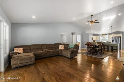 Property 26-10457 - Photo 9