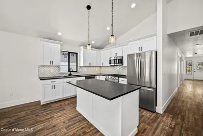 Property 26-10221 - Photo 15