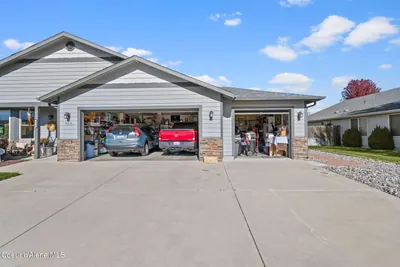Property 26-10340 - Photo 16