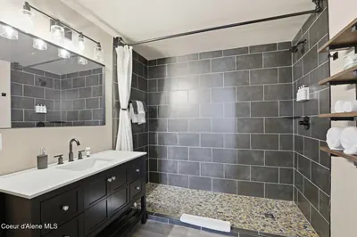 Property 26-10236 - Photo 71
