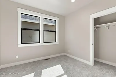 Property 26-10033 - Photo 27