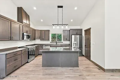 Property 26-10586 - Photo 12