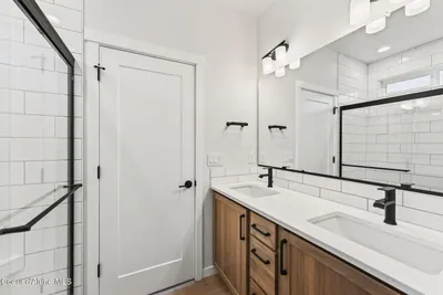 Property 26-9867 - Photo 26