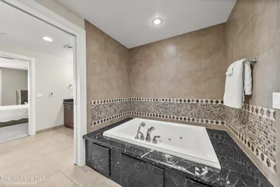 Property 26-1649 - Photo 23
