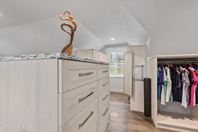 Property 26-8958 - Photo 27