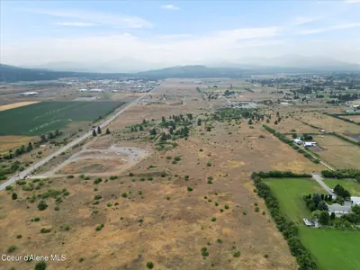 Property 26-910 - Photo 2
