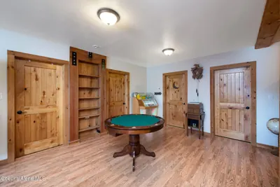 Property 26-10235 - Photo 33
