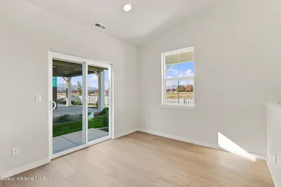 Property 26-10338 - Photo 13