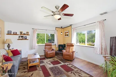 Property 26-10411 - Photo 6