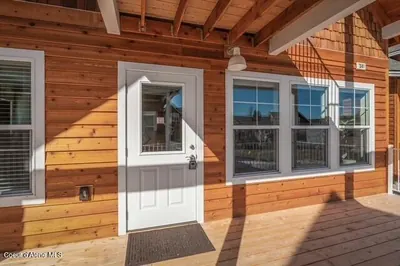 Property 25-2450 - Photo 2