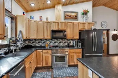 Property 26-9519 - Photo 9
