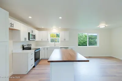 Property 26-8472 - Photo 2