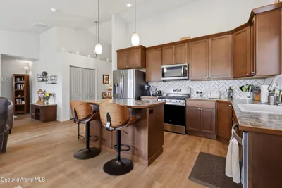 Property 26-8672 - Photo 2