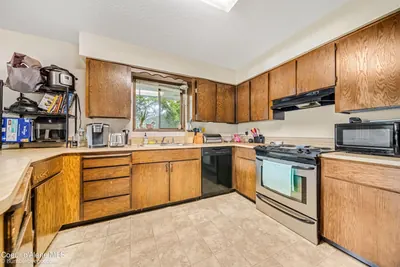 Property 26-9532 - Photo 12