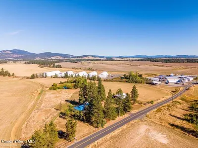 Property 26-9913 - Photo 76