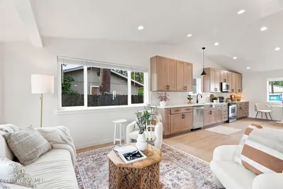 Property 26-8678 - Photo 5