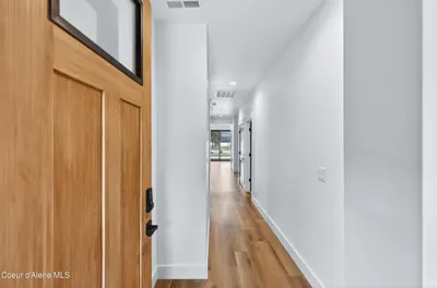 Property 26-6896 - Photo 3