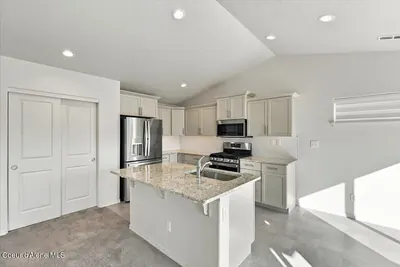 Property 26-10181 - Photo 13